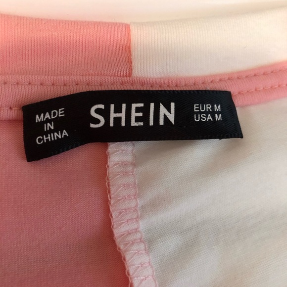 SOLD SHEIN Colorblock Namdoze Graphic Step-Hem Tee - Picture 5 of 7